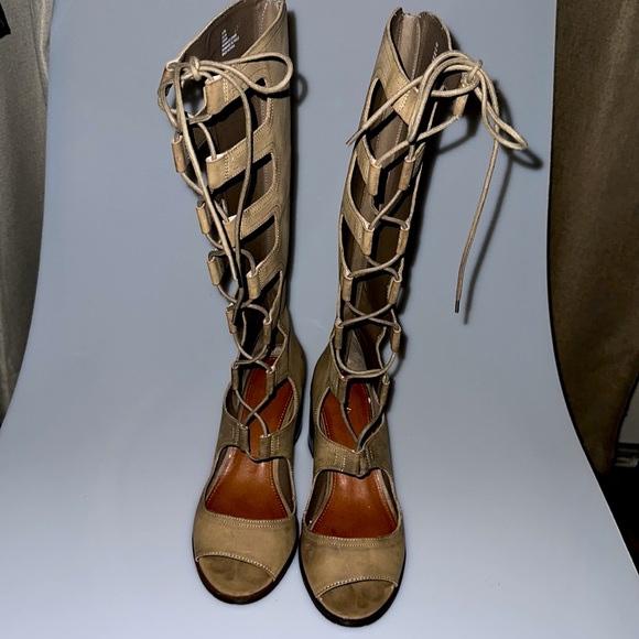 Mia open toe, tie up Gladiator sandal sz 8.5 - Picture 5 of 5